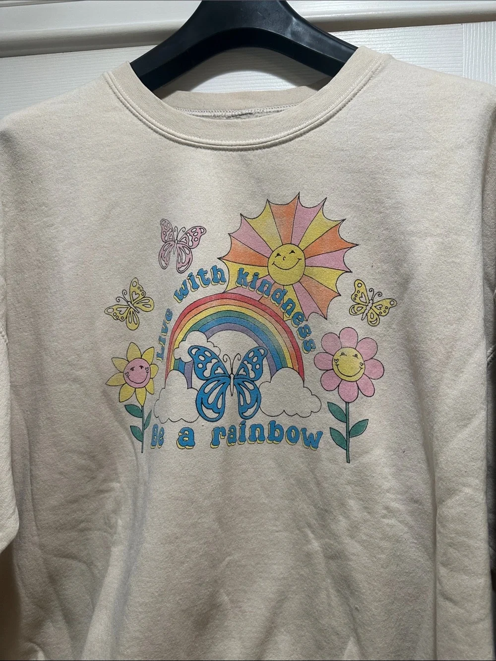 Cream Graphic Crewneck Sweatshirt - Unknown Brand